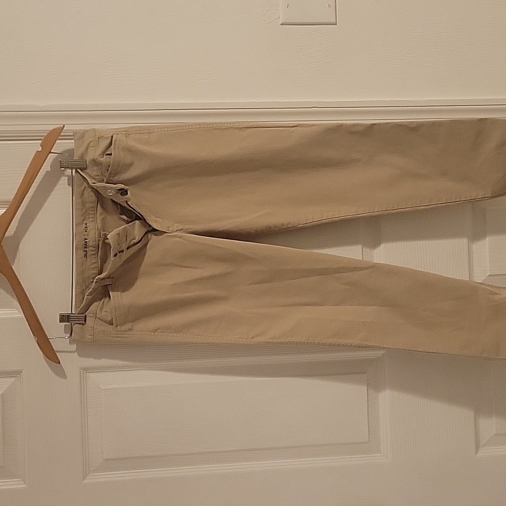 Old Navy Pixie Khakis- 8 ladies